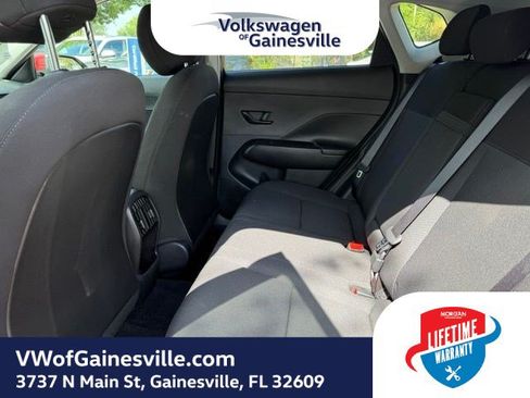 Used 2025 Hyundai Kona SEL AWD/4WD image 11