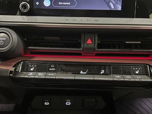 Used 2024 Toyota Prius Prime image 28