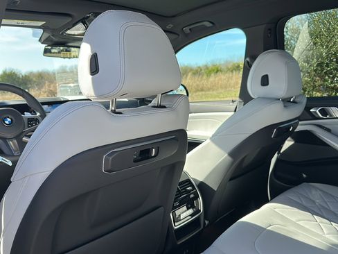 New 2026 BMW X5 xDrive40i w/ M Sport Package image 14