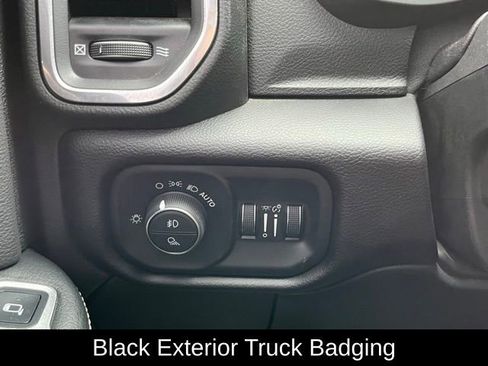 Used 2022 RAM 3500 Laramie w/ Night Edition image 31