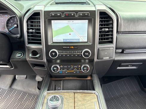 Used 2021 Ford Expedition Max Platinum AWD/4WD image 24