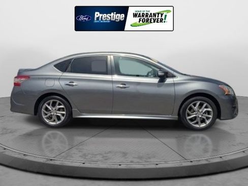 Used 2015 Nissan Sentra SR w/ Navigation Package FWD image 4