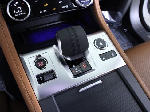 Used 2025 Jaguar F-PACE R-Dynamic S image 30