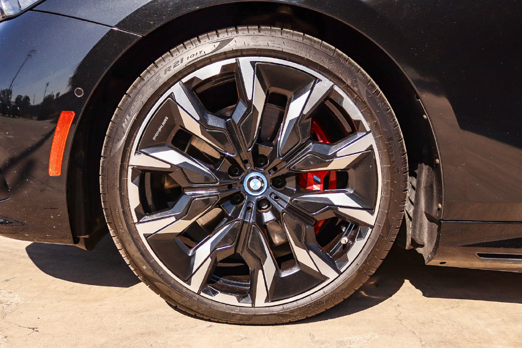 Used 2024 BMW i5 M60 w/ Executive Package AWD/4WD image 13