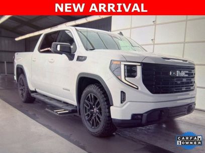 Used 2022 GMC Sierra 1500 Elevation w/ Elevation Premium Package