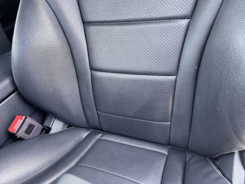 Used 2021 Mercedes-Benz GLC 300 4MATIC image 20