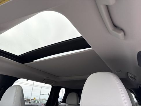 Used 2025 Mitsubishi Outlander SEL Black Edition image 28