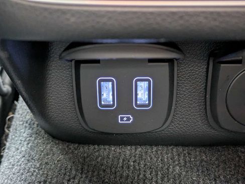 Used 2025 Genesis GV70 3.5T Sport AWD/4WD image 18