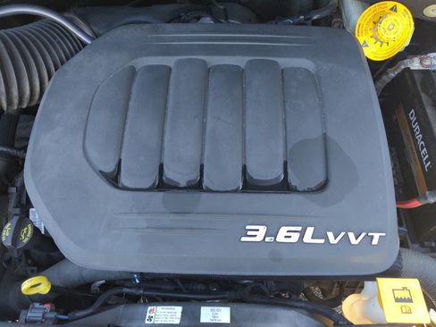 Used 2015 Dodge Grand Caravan American Value Package image 30