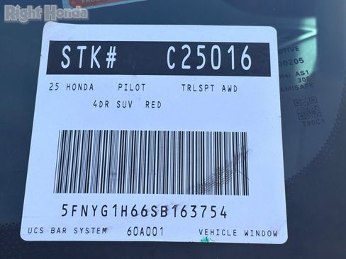 Used 2025 Honda Pilot TrailSport image 33