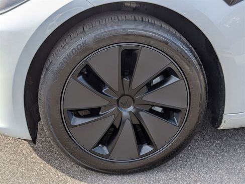 Used 2025 Tesla Model 3 Long Range image 10