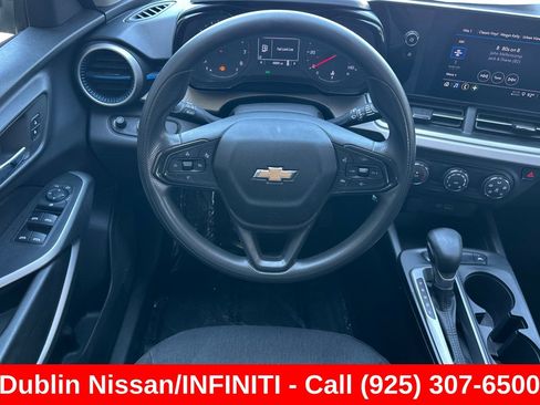 Used 2024 Chevrolet Trax LS w/ Driver Confidence Package FWD image 16