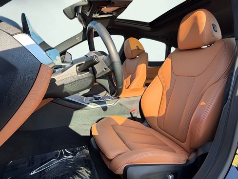 Used 2023 BMW i4 eDrive35 w/ Premium Package RWD image 8