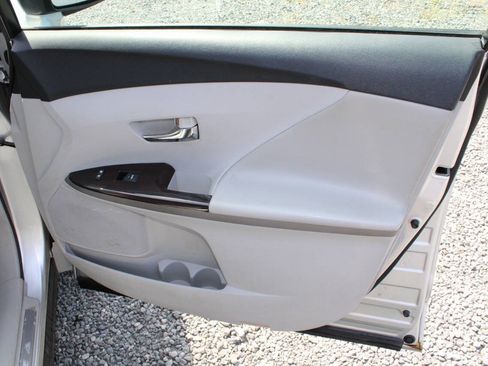 Used 2009 Toyota Venza FWD image 19