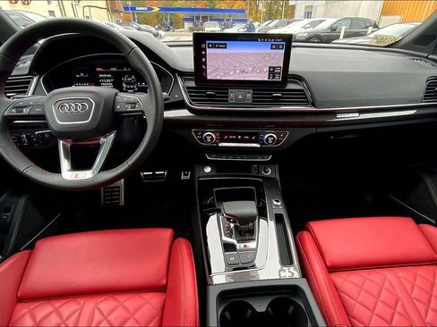 Certified 2025 Audi SQ5 Prestige image 16
