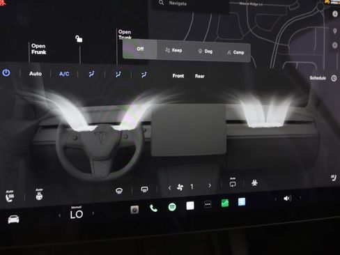 Used 2022 Tesla Model Y Long Range image 30