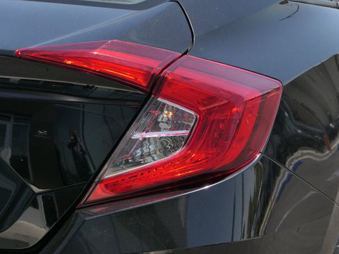 Used 2019 Honda Civic LX image 4