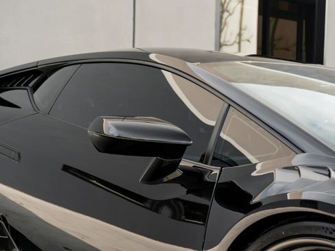 Used 2024 Lamborghini Huracan Tecnica image 33