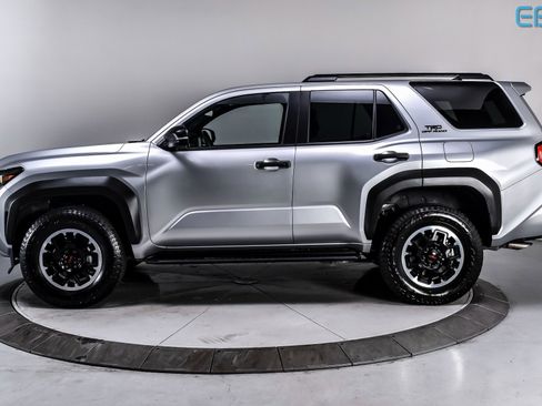 Used 2025 Toyota 4Runner TRD Off-Road image 3