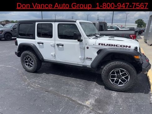 Used 2024 Jeep Wrangler Unlimited Rubicon AWD/4WD image 3