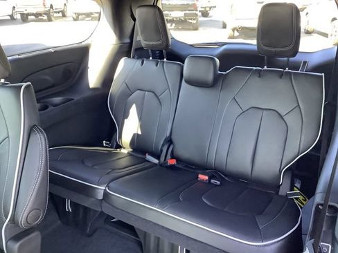 New 2027 Chrysler Pacifica Limited w/ Family Tech Group FWD image 29
