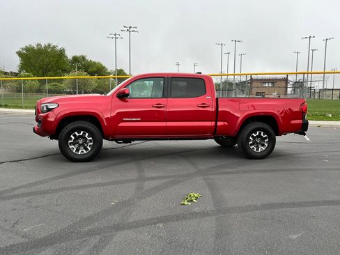 Used 2023 Toyota Tacoma SR5 image 3