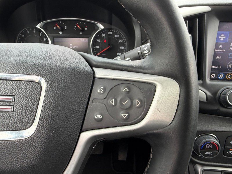 Used 2024 GMC Terrain SLT AWD/4WD image 12