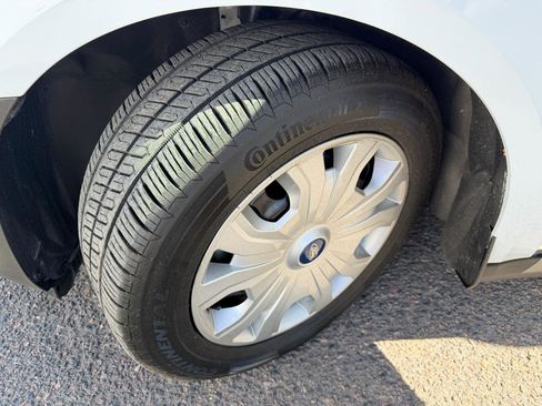 Used 2022 Ford Transit Connect XL image 37