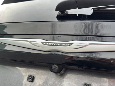 Used 2023 Chrysler Voyager LX image 8