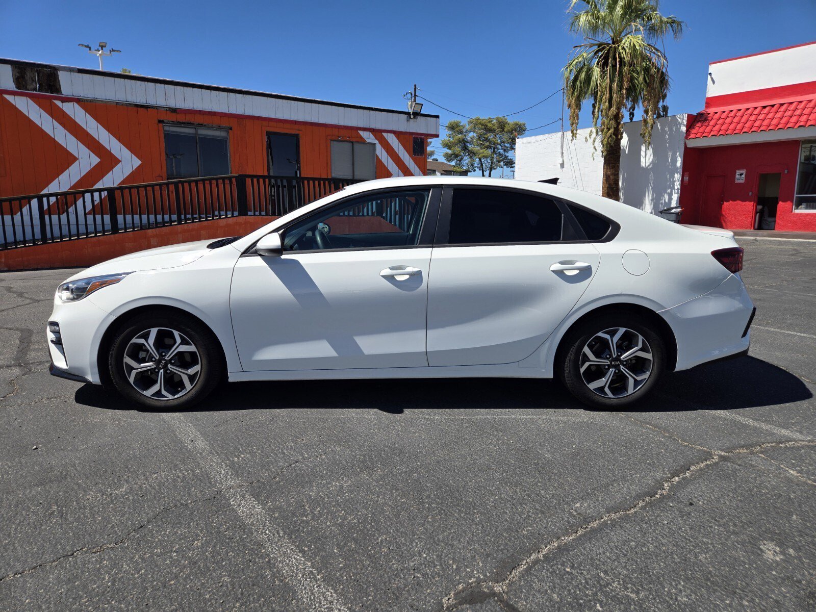 Used 2020 Kia Forte LXS FWD image 2