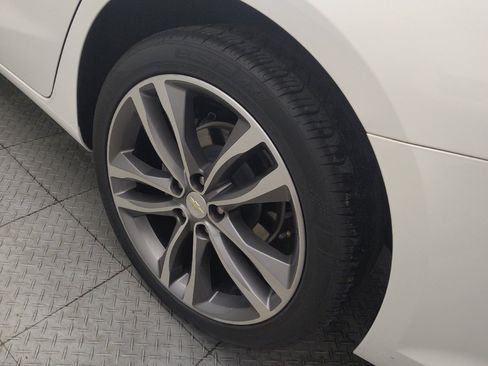 Used 2020 Chevrolet Malibu Premier FWD image 31