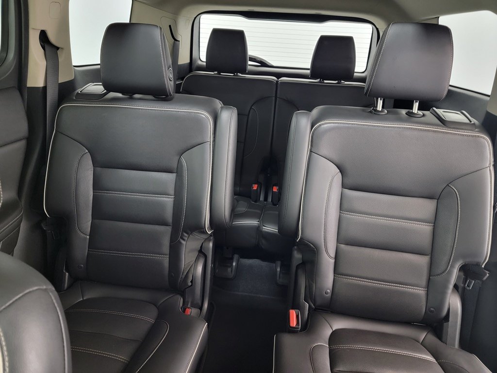 Used 2018 GMC Acadia Denali w/ Technology Package FWD image 13