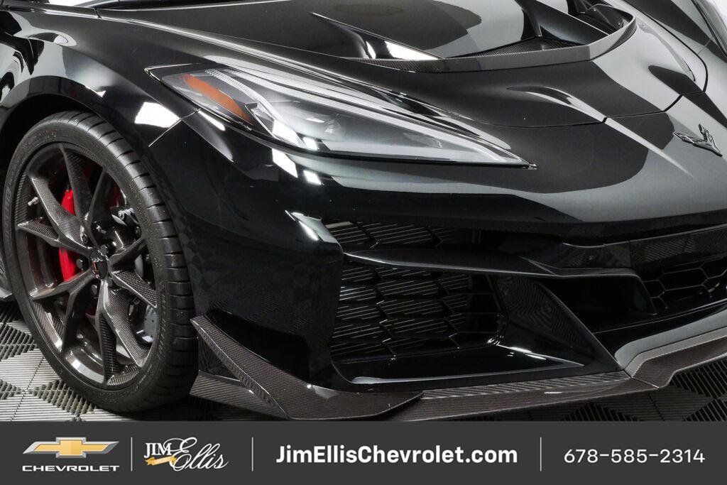 Used 2027 Chevrolet Corvette ZR1 w/ ZR1 Carbon Fiber Aero Package RWD image 37