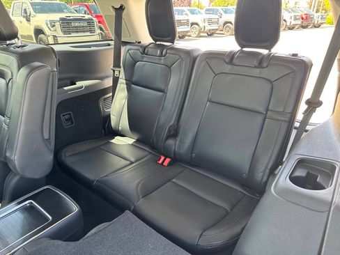 Used 2025 Lincoln Aviator Reserve w/ Luxury Package AWD/4WD image 24