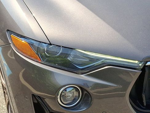 Used 2022 Maserati Levante Modena image 8