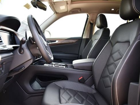 New 2026 Volkswagen Atlas SE image 13