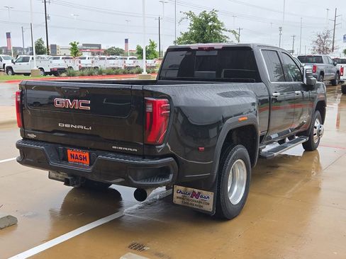 Used 2024 GMC Sierra 3500 Denali w/ Technology Package AWD/4WD image 8