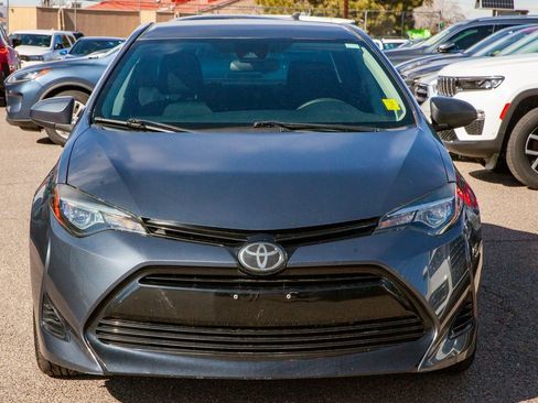 Used 2018 Toyota Corolla LE image 3