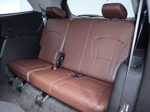 Used 2018 Buick Enclave Avenir w/ Avenir Technology Package FWD image 11