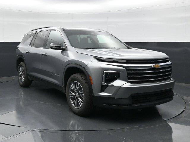 Used 2025 Chevrolet Traverse LT AWD/4WD image 4