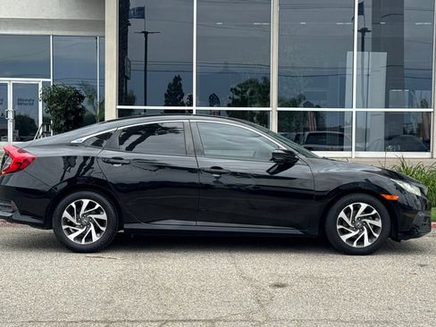 Used 2016 Honda Civic EX image 4