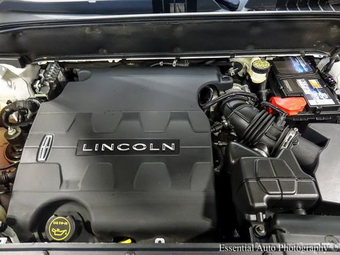 Used 2017 Lincoln MKX Premiere image 26