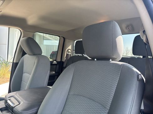 Used 2019 RAM 1500 Express w/ Express Value Package AWD/4WD image 41