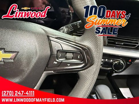 Used 2026 Chevrolet Trax LT FWD image 16