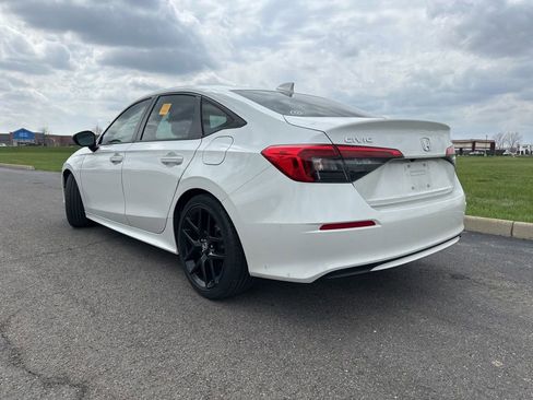 Used 2024 Honda Civic Sport image 8