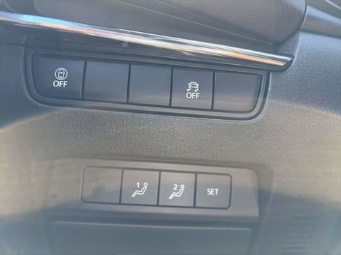 Certified 2023 MAZDA MAZDA3 s FWD image 18
