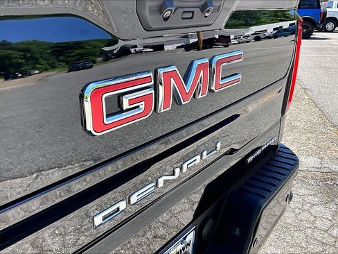 Used 2023 GMC Sierra 1500 Denali w/ Technology Package AWD/4WD image 32