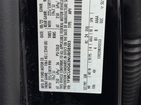 Used 2022 Ford Escape SE w/ SE Sport Appearance Package image 39