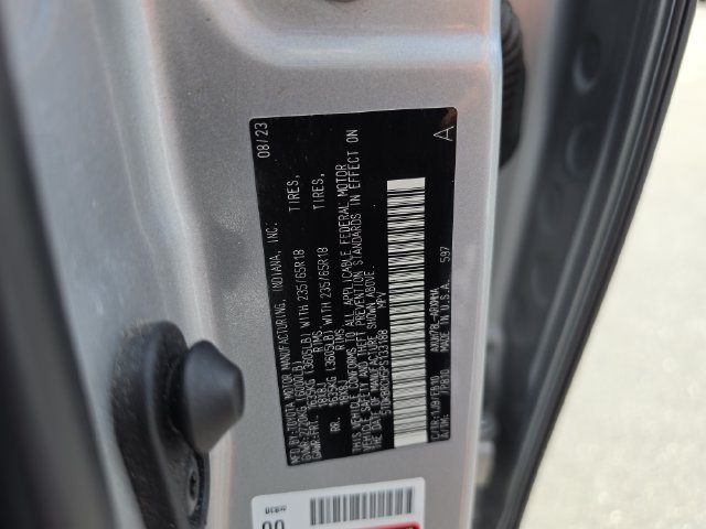 Used 2023 Toyota Highlander XLE AWD/4WD image 48