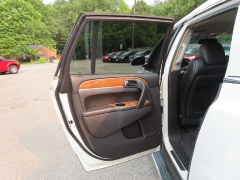 Used 2010 Buick Enclave CXL AWD/4WD image 13